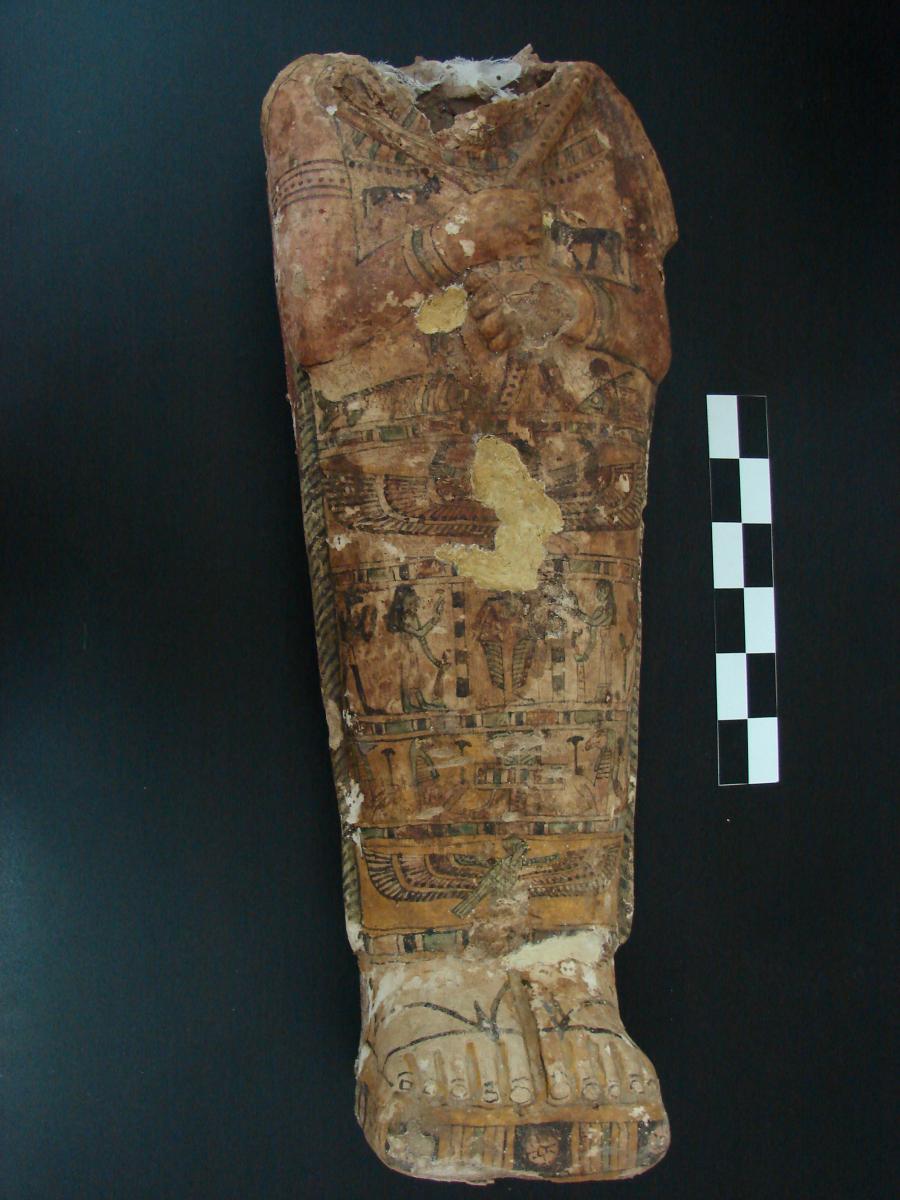 Tomba 11. Cartonatge d’un nen Tomba 11. Cartonatge d’un nen