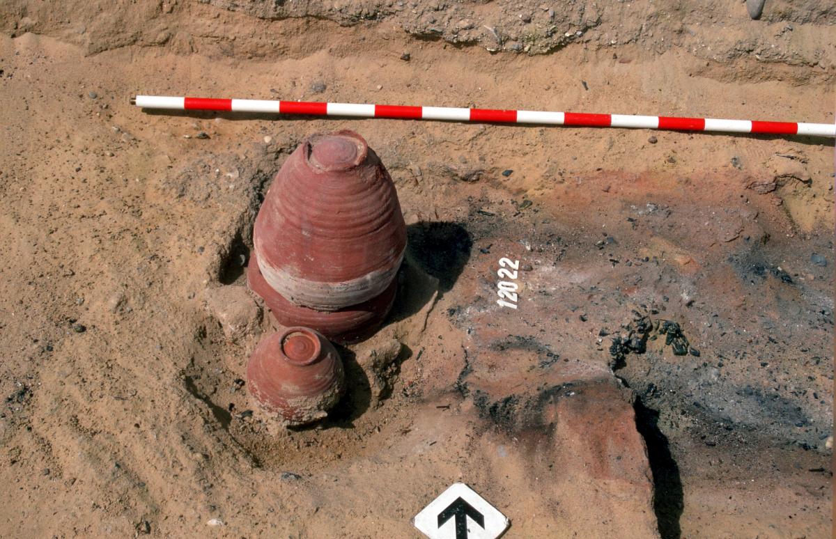 Tomba d’incineració amb el loculi i l’ustrinum Tomba d’incineració amb el loculi i l’ustrinum