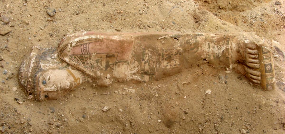 omba 11. Mòmia amb cartonatge Tomba 11. Mòmia amb cartonatge