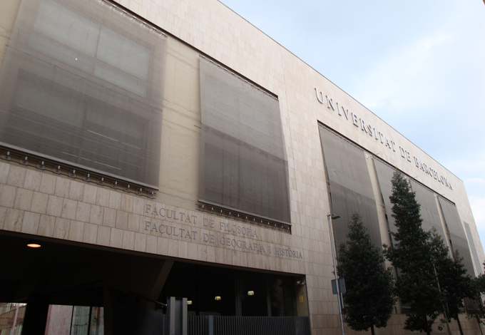 Façana del CRAI Biblioteca de Filosofia, Geografia i Història