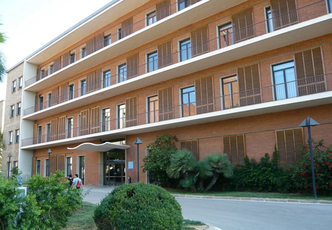 Façana del CRAI Biblioteca del Campus Mundet