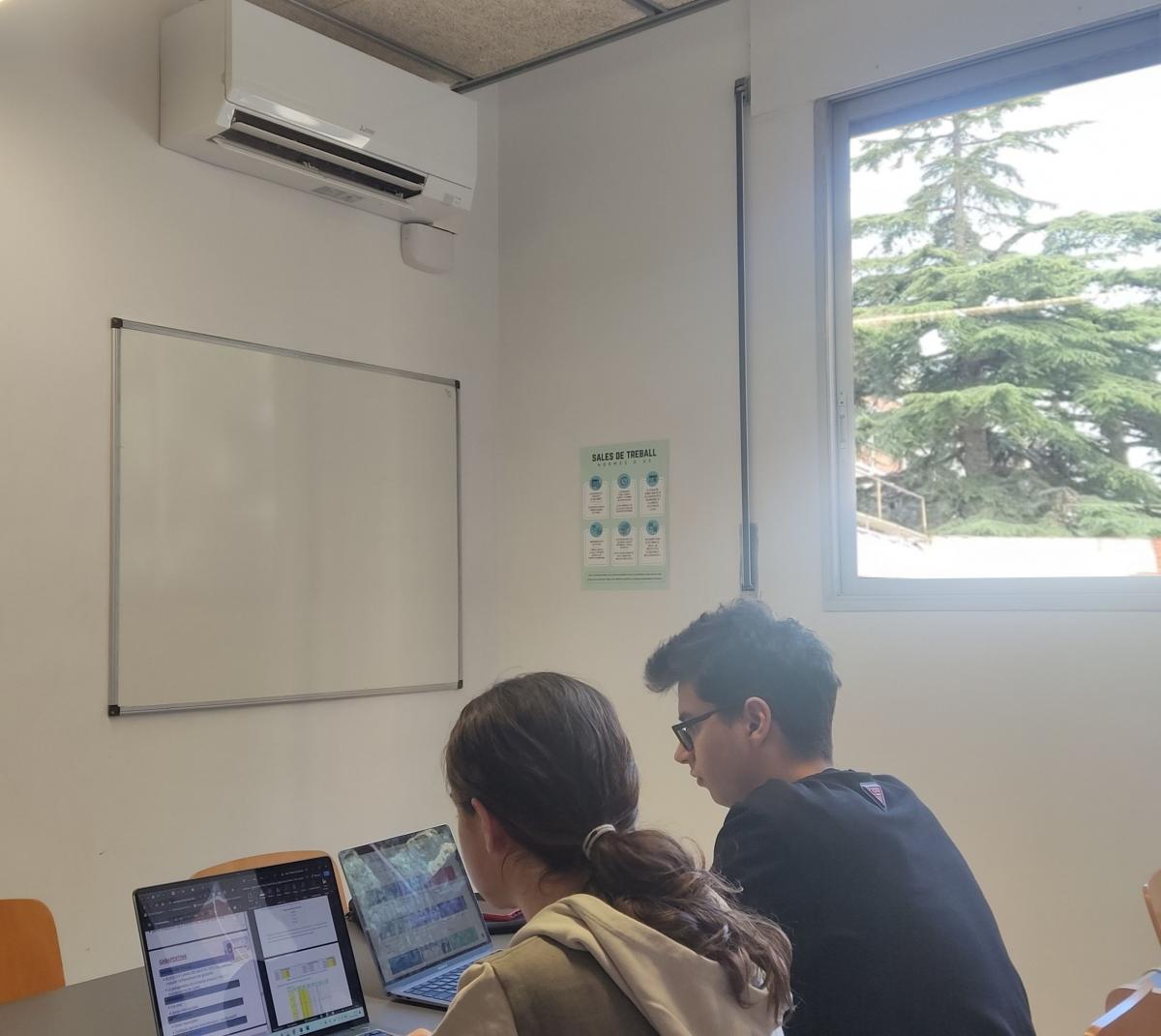 Climatització de les sales de treball 1 i 2 del CRAI Biblioteca de Farmàcia i Ciències de l'Alimentació Campus Diagonal