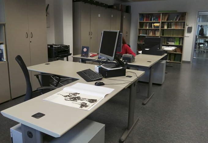 Fotografía de l'entrada del Centre de Documentació de Biodiversitat Vegetal