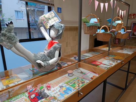 "Petits bibliotecaris: recull de contes infantils sobre biblioteques, llibres, llibreries i lectoescriptura", nova exposició al CRAI Biblioteca d’Informació i Mitjans Audiovisuals