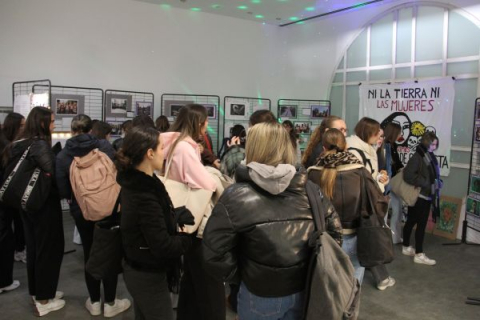 El CRAI Biblioteca del Campus Mundet participa en la iniciativa “Reclamant el cos i el territori” en el marc del 25N