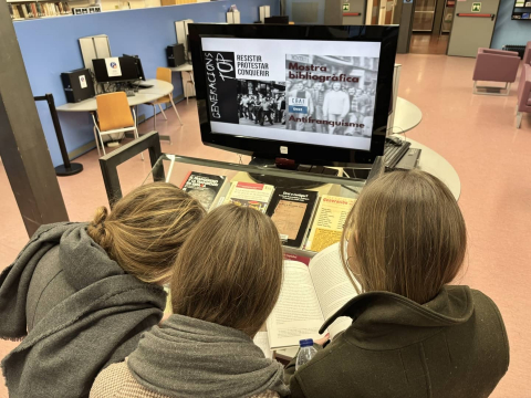 Mostra bibliogràfica sobre antifranquisme al CRAI Biblioteca de Dret