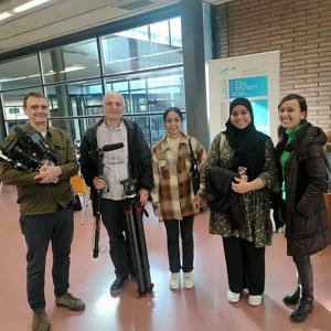 El CRAI Biblioteca de Dret escenari de la filmació d'un episodi de Nits Sense Ficció de 3Cat: Les del criquet