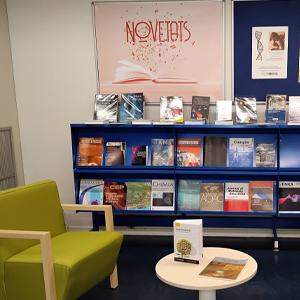 Remodelació de l’espai de novetats del CRAI Biblioteca de Física i Química