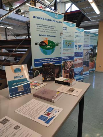 "L'Exposició de l'Aigua" de Mans Unides al CRAI Biblioteca del Campus Bellvitge