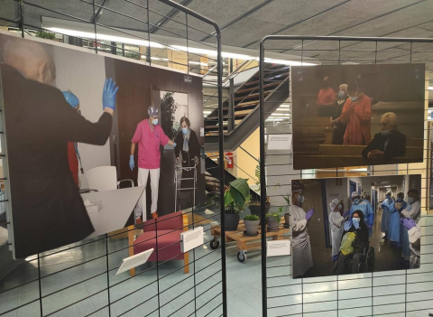 Exposició "La pandèmia COVID-19: imatges que parlen" al CRAI Biblioteca del Campus Bellvitge