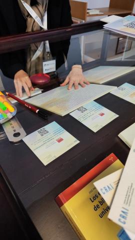 L'exposició itinerant "Els espais del CRAI UB" al CRAI Biblioteca del Campus Clínic