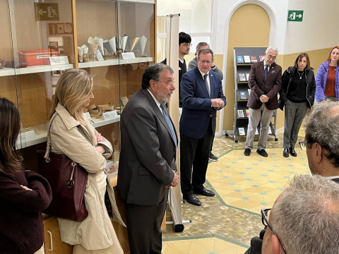 El CRAI Biblioteca de Farmàcia i Ciències de l’Alimentació inaugura l’Exposició Campins d’Eines i Aparells Utilitzats a la Gastronomia