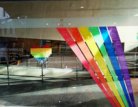 El CRAI Biblioteca de Filosofia, Geografia i Història celebra el Mes de l'Orgull LGBTIQ+