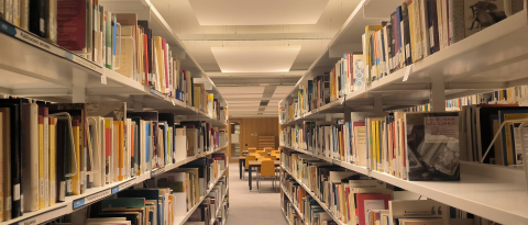 El CRAI Biblioteca d'Informació i Mitjans Audiovisuals torna a obrir amb espais renovats i nous serveis