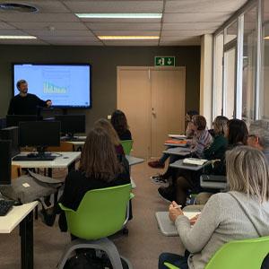 El CRAI UB presenta els serveis de suport a la recerca al personal del Servei de Biblioteques de la UPC