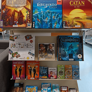 Jocs de taula al CRAI Biblioteca d'Informació i Mitjans Audiovisuals