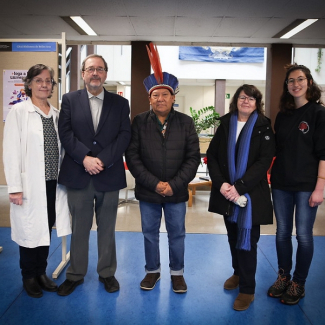 El CeDocBiV rep la visita de Davi Kopenawa
