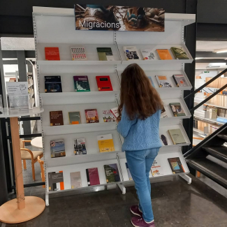 Migracions, nova exposició del CRAI Biblioteca d'Economia i Empresa