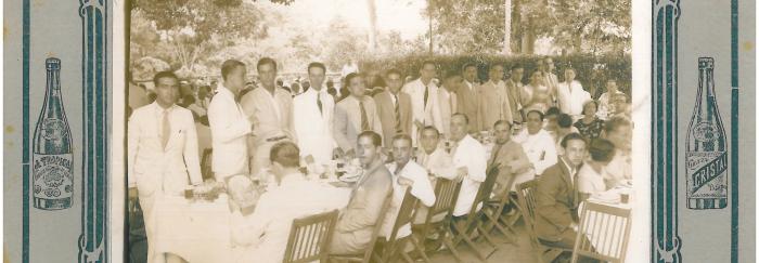 81. Los viajeros, muy elegantes, en el banquete ofrecido por las Sociedades  Españolas en Cuba.
