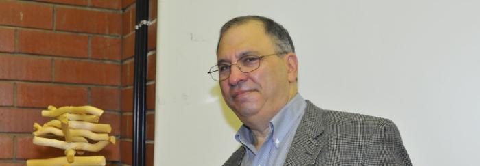 Simon A. Levin a la Facultat de Biologia. © J. M. Rué, Universitat de Barcelona