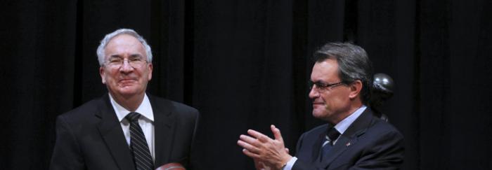 El president Mas entregant el Premi Ramon Margalef 2012 al biòleg Daniel Simberloff © Generalitat de Catalunya